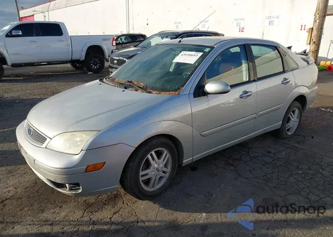 2005 Ford Focus Zx4 from USA, damaged, VIN 1FAFP38Z15W162790